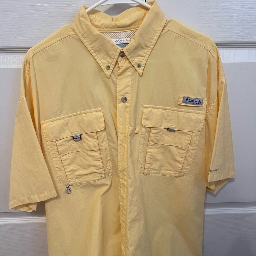 Columbia Men’s Large Yellow PFG